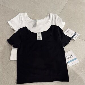 2 NEW Athleta Girl Black White Rise Above Ribbed Crop Tees LARGE 12